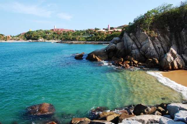 El agua sobre la arena